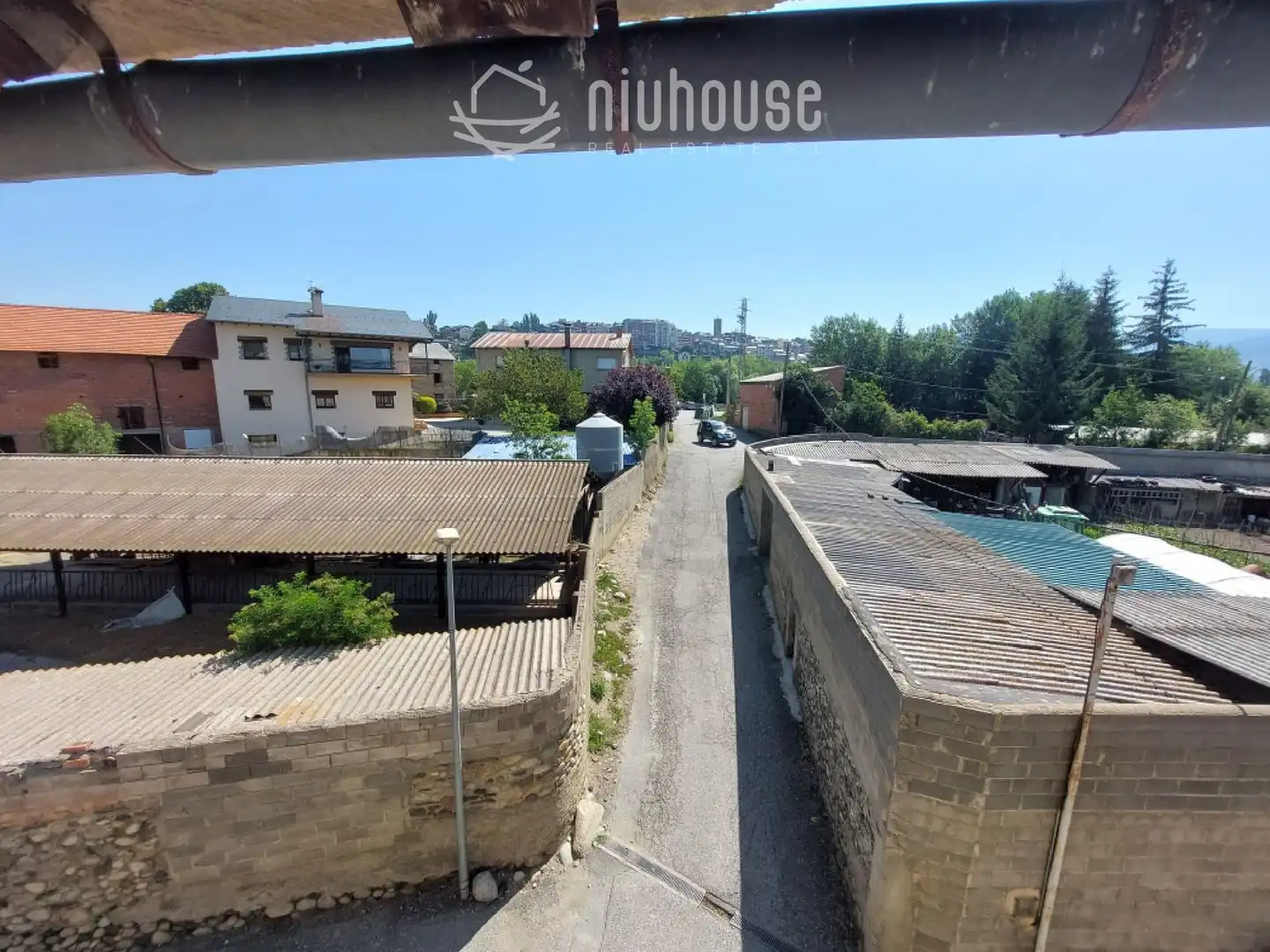 Exterior view of Buildings for sale in Puigcerdà