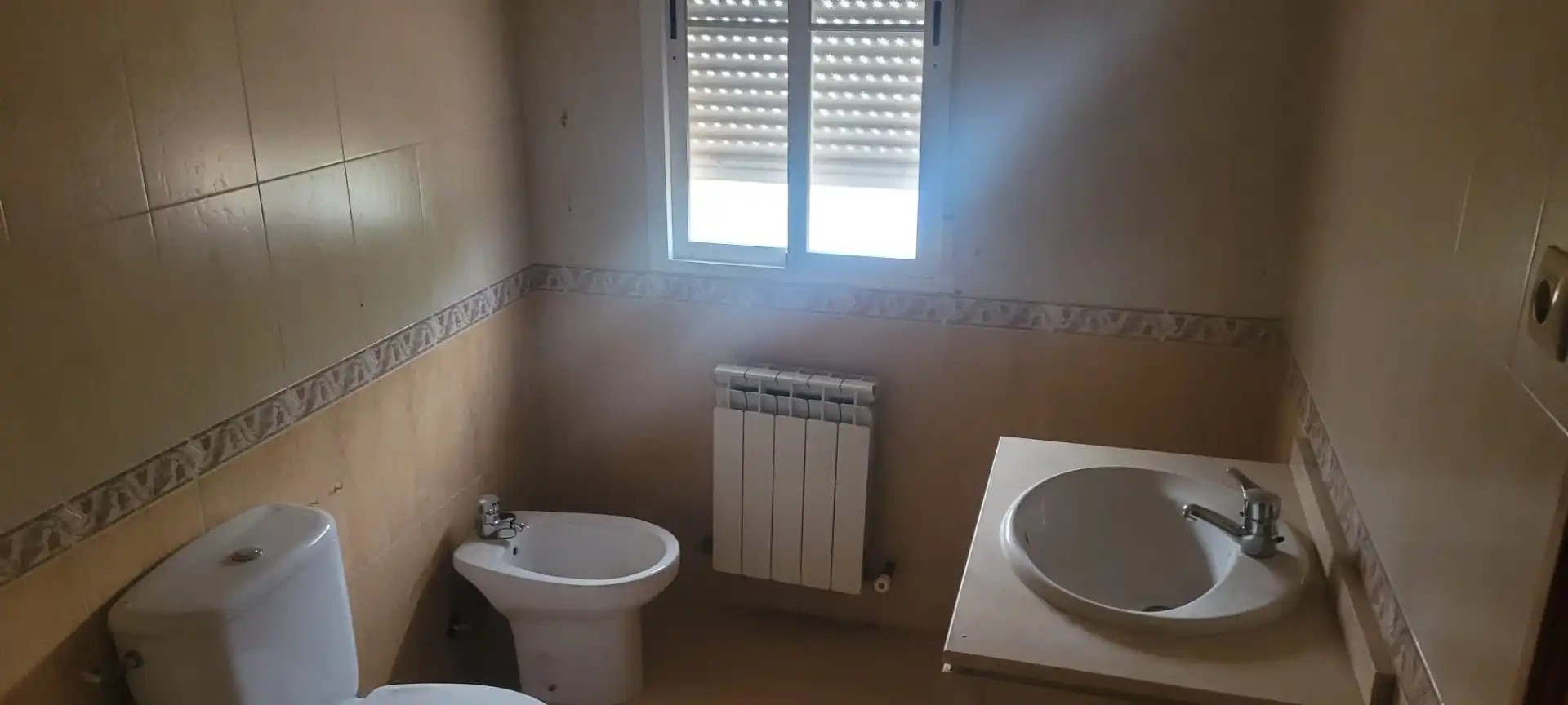 Baño de Casa adosada en venta en Chapinería, Madrid