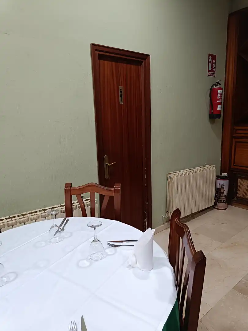 Comedor de Local en traspaso en Herrera de Pisuerga con Amueblado
