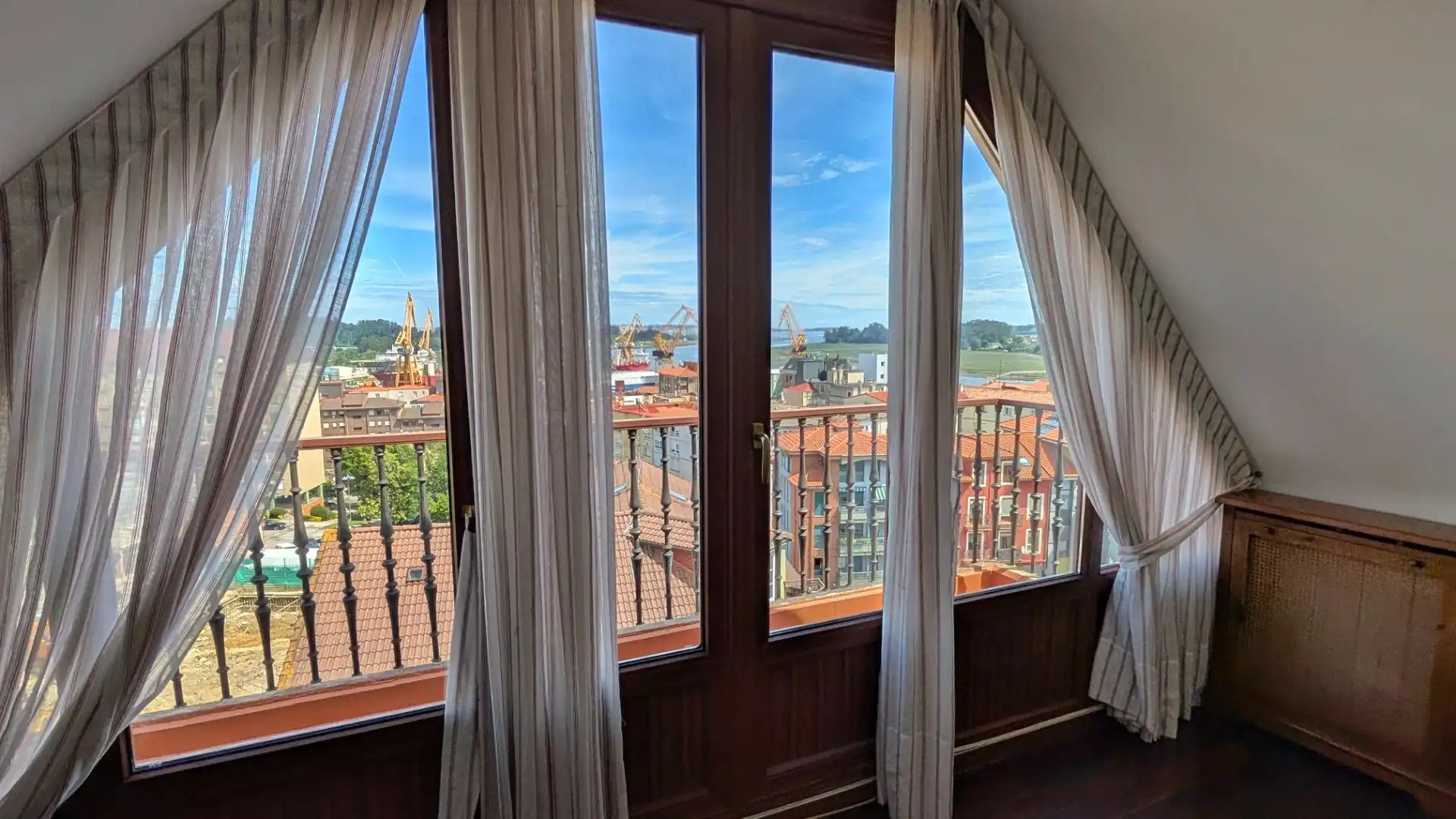 Habitación de Dúplex en venta en El Astillero   con Calefacción, Terraza y Trastero