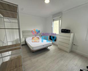 Bedroom of Flat to rent in Ourense Capital   with Heating, Furnished and Balcony