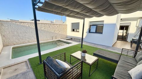 Foto 2 de Casa adosada en venta en Calle Majuelo, Olías del Rey, Toledo