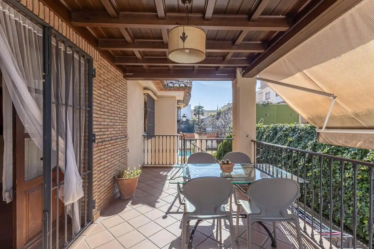 Chalet con piscina en venta en Calle de las Cañas 16, imagen 3