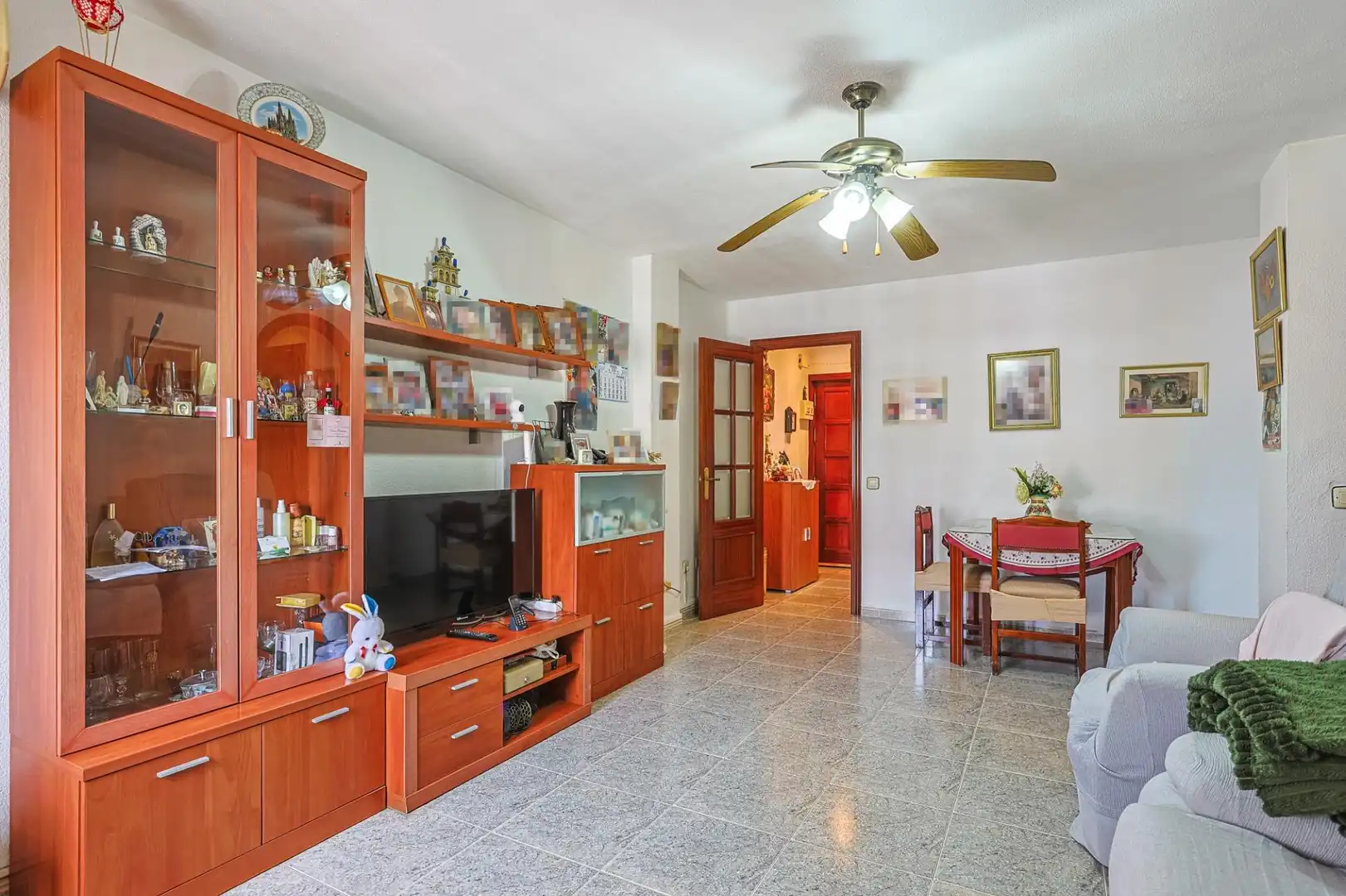 Living room of Flat for sale in  Sevilla Capital  with Air Conditioner