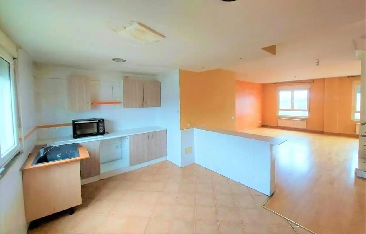 Cocina de Casa adosada en venta en Sariegos con Jardín privado