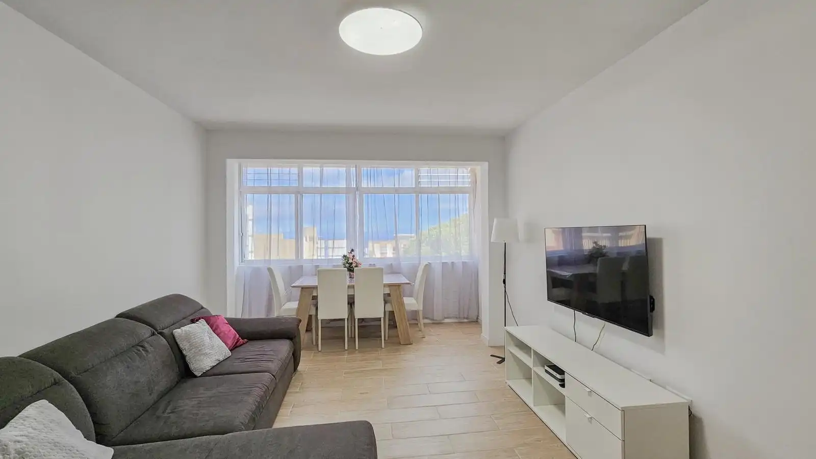 Sala de estar de Piso para compartir en San Cristóbal de la Laguna con Parquet, Amueblado y Horno