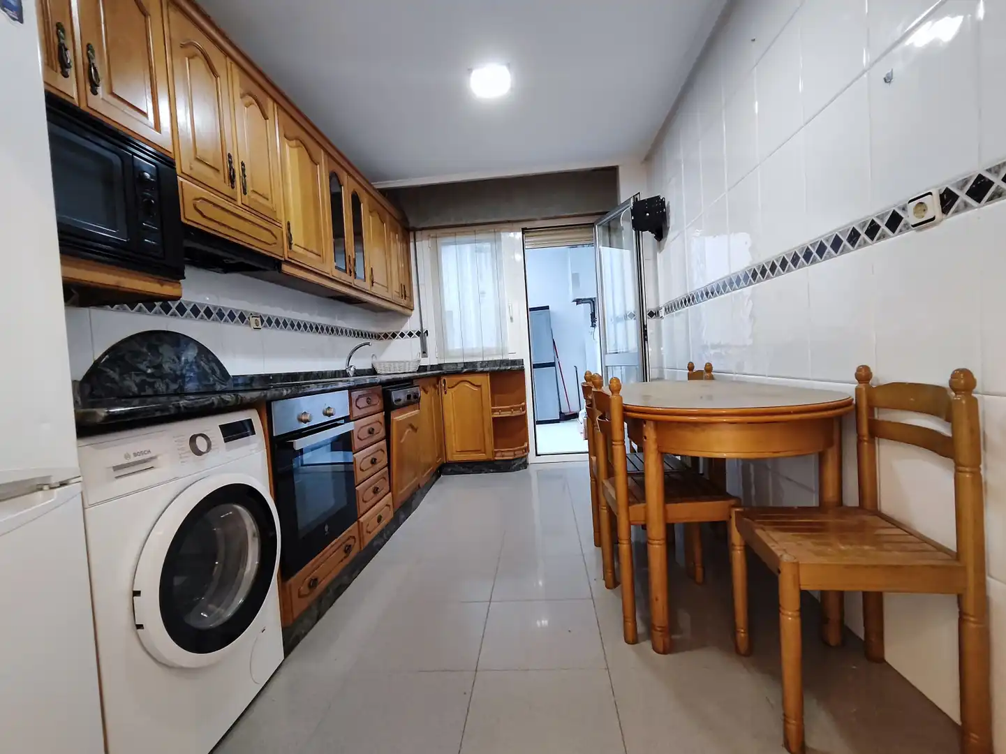 Cuina de Pis en venda en  Logroño amb Calefacció, Parquet i Balcó