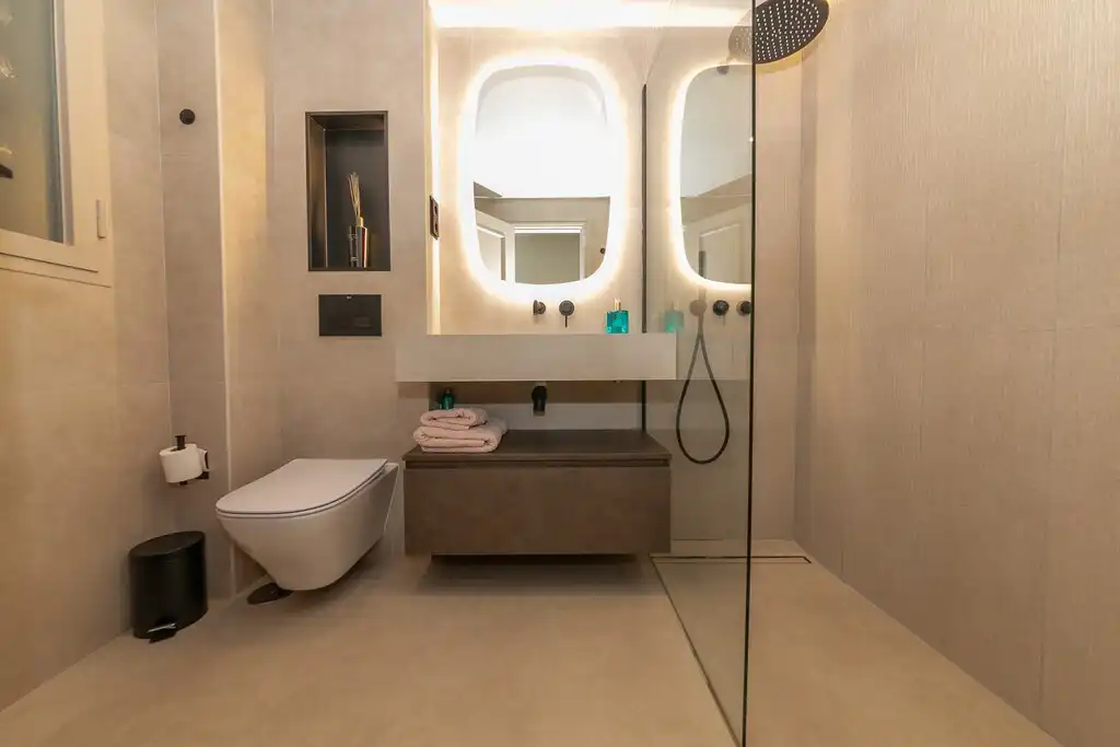 Bathroom of Apartments for rent in Fuengirola  with Air Conditioner, Terrace and Furnished