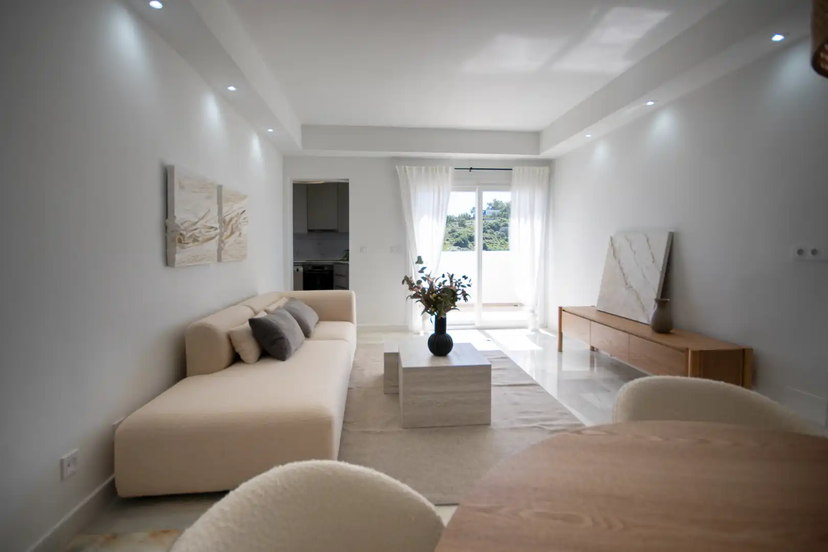 Sala d'estar de Pis en venda en Estepona amb Aire condicionat, Calefacció i Terrassa