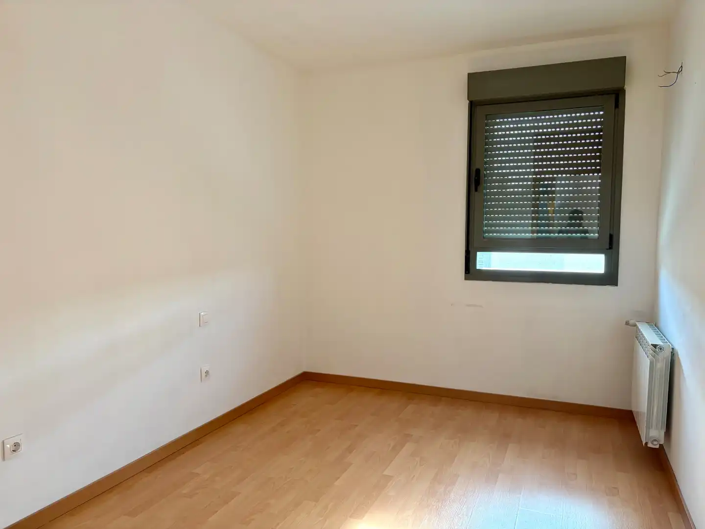 Habitación de Ático en venta en Pinto con Calefacción, Parquet y Terraza