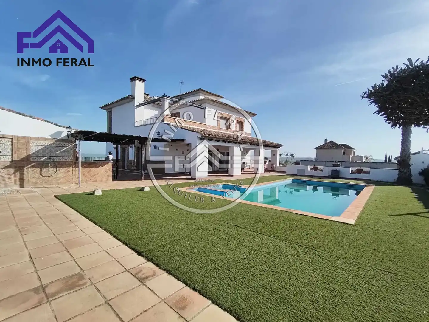 Chalet con terraza en venta en Écija