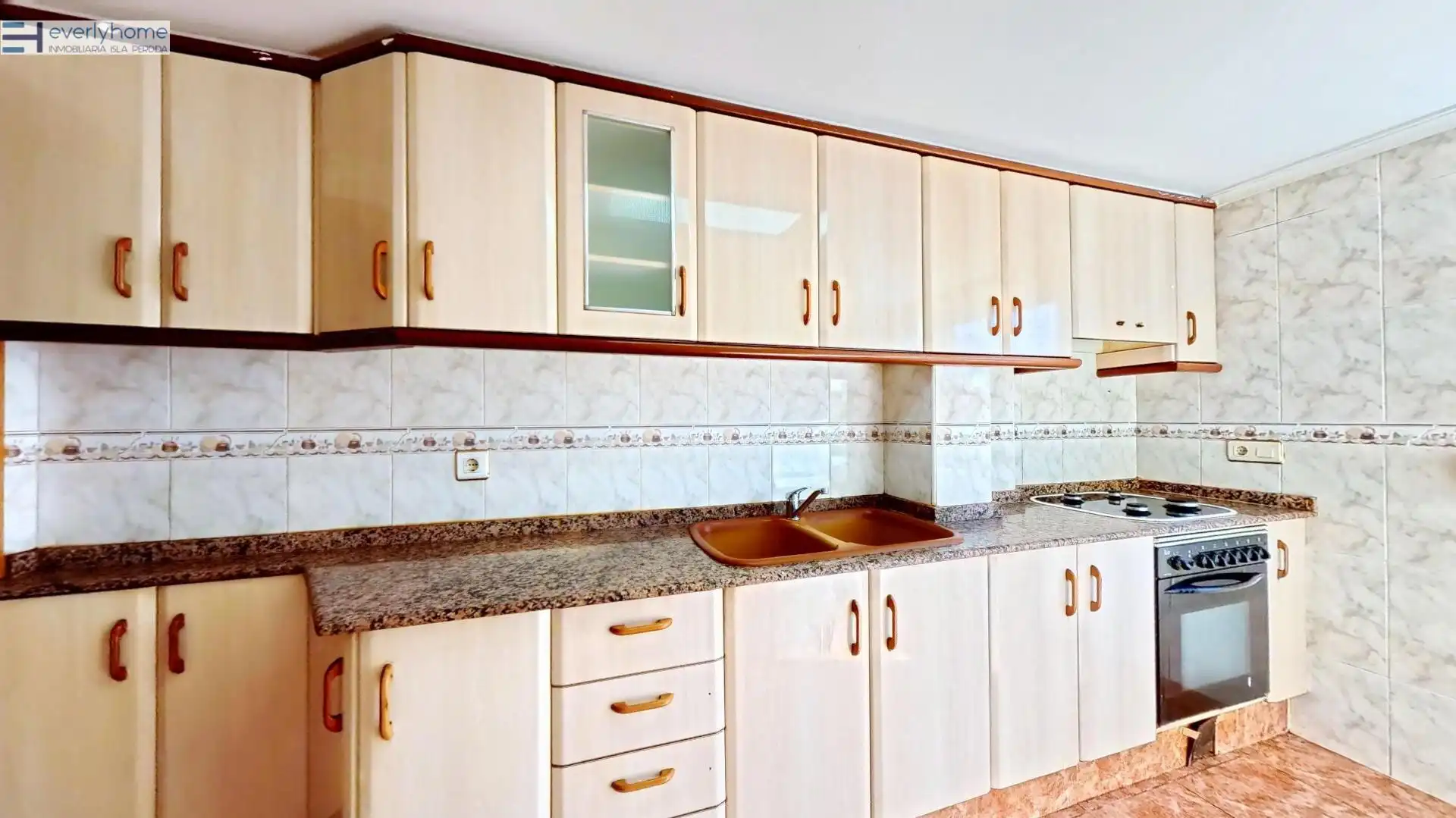Cocina de Piso en venta en Valencia con Balcón