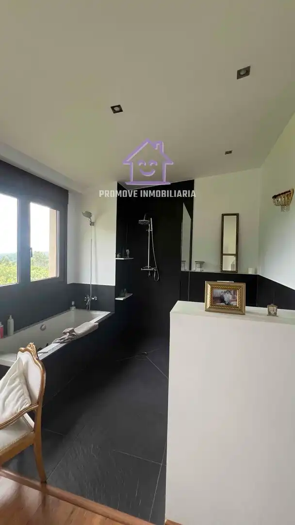 Baño de Casa o chalet de alquiler en A Coruña Capital  con Terraza y Trastero
