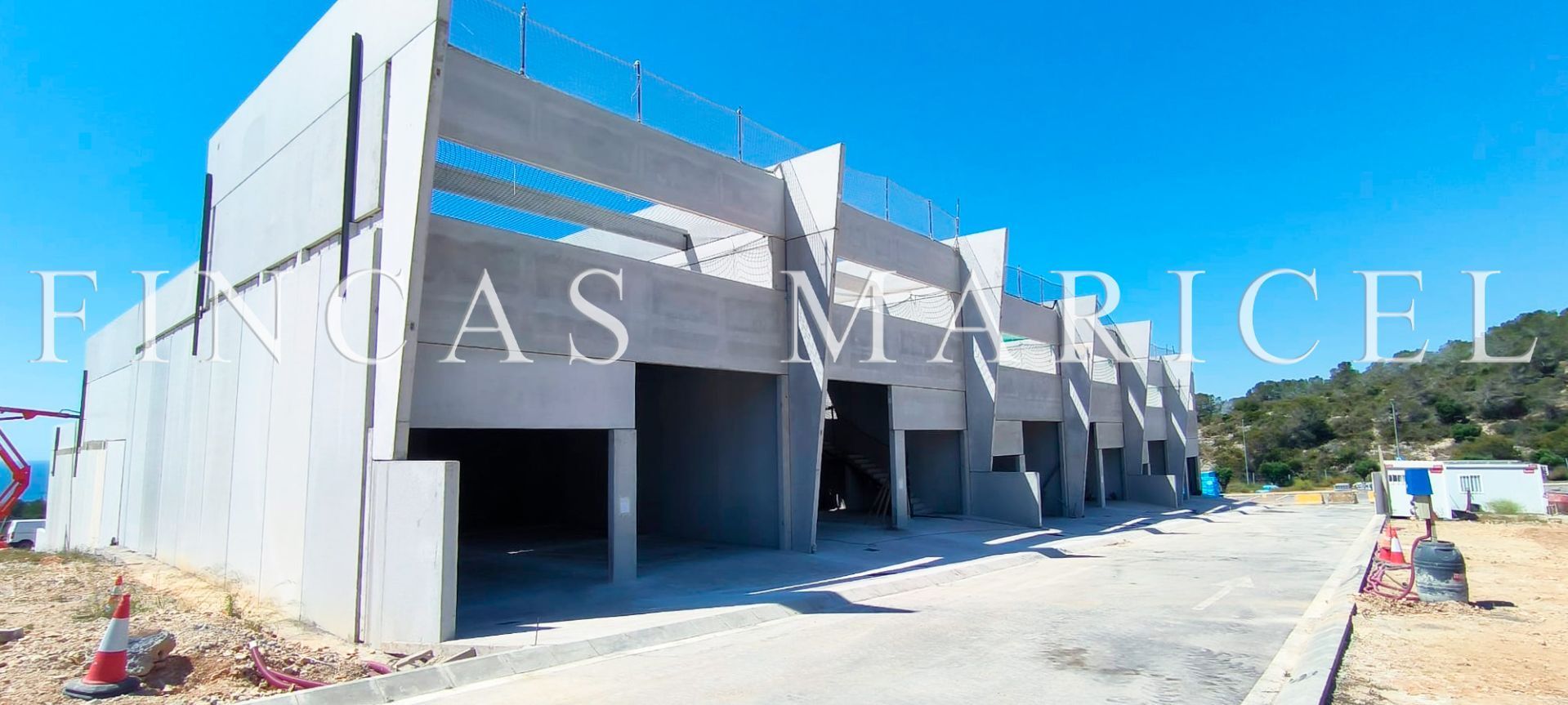 Aparcament de Nau industrial en venda en Sitges