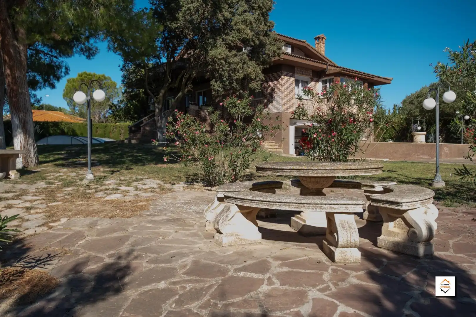 Garden of Houses for sale in Zaragoza  with Air Conditioner, Heating and Private garden