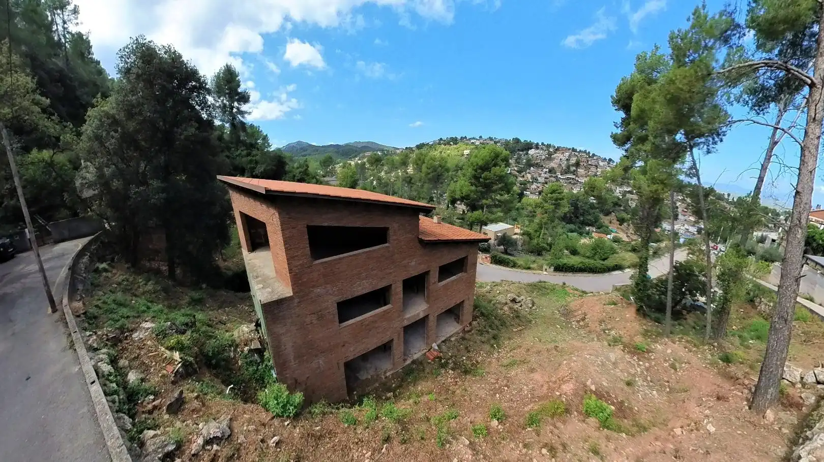 Außenansicht von Haus oder Chalet zum Verkauf in Corbera de Llobregat mit Privatgarten