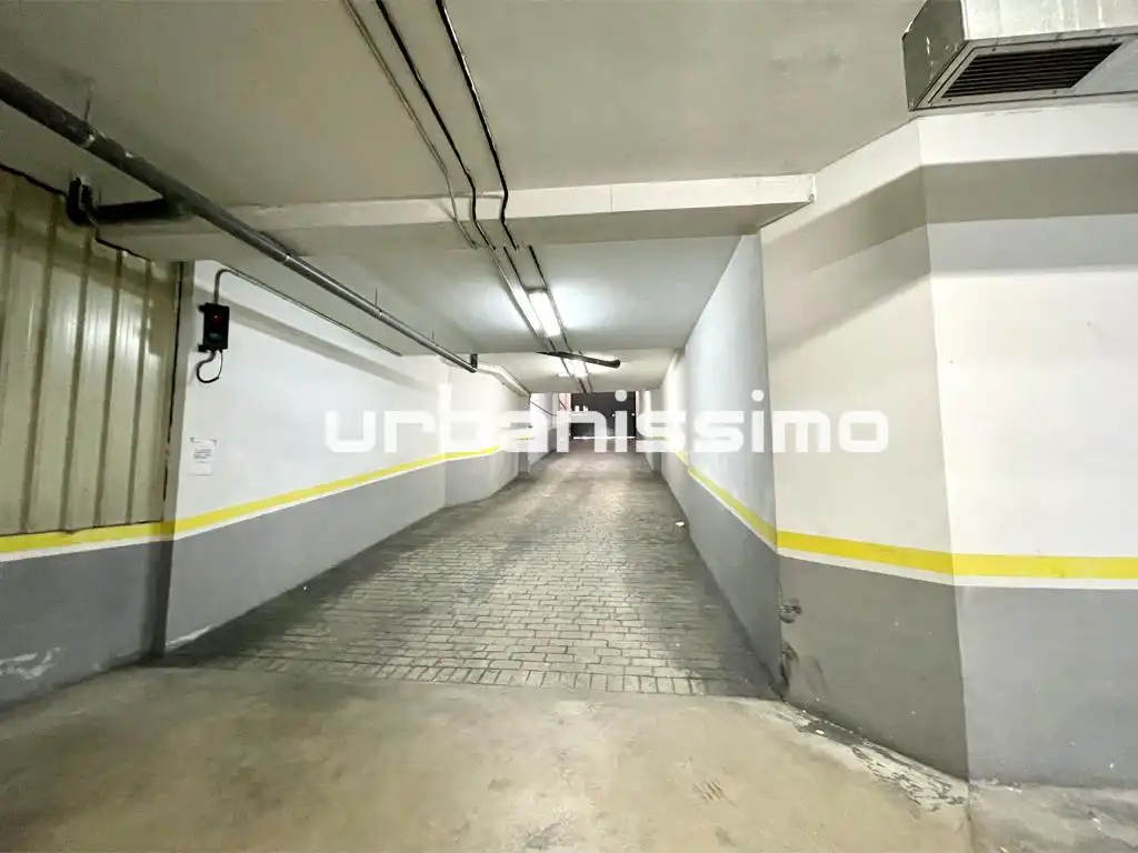 Flat for rent in Calle de Granada, Pacífico