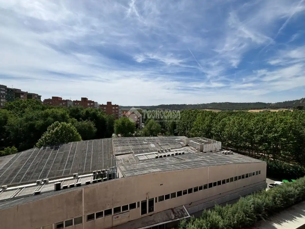 Vista exterior de Piso en venta en Alcalá de Henares con Aire acondicionado y Calefacción