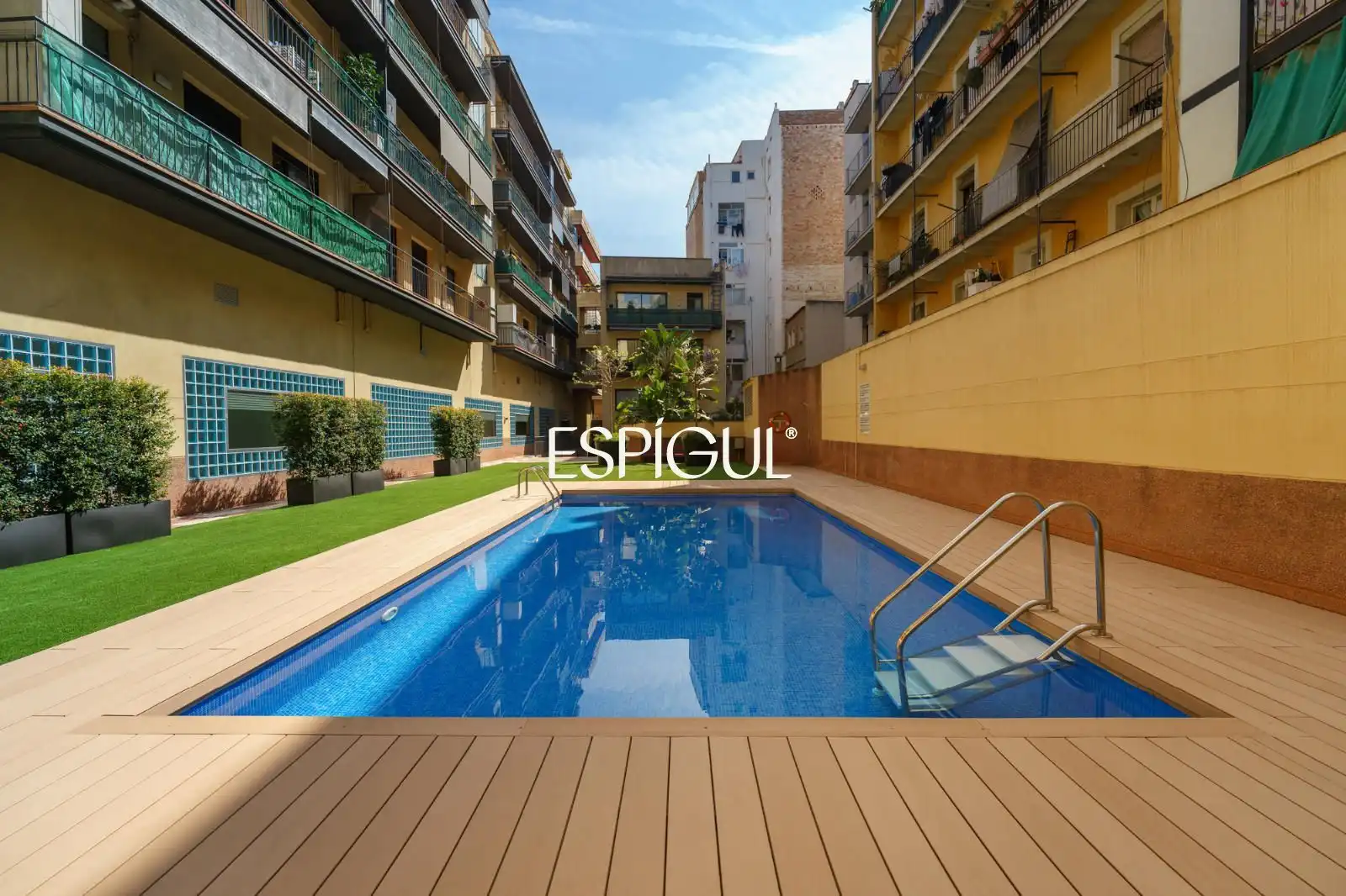 Piscina de Piso de alquiler en Barcelona con Aire acondicionado, Calefacción y Terraza