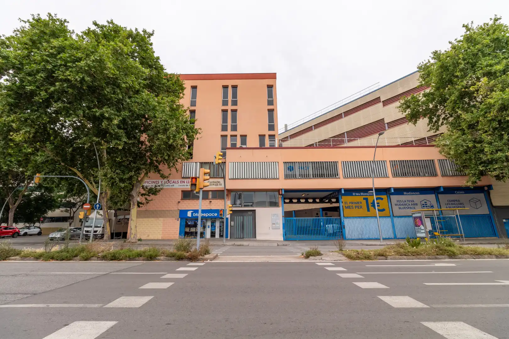 Vista exterior de Trastero de alquiler en  Barcelona Capital con Alarma