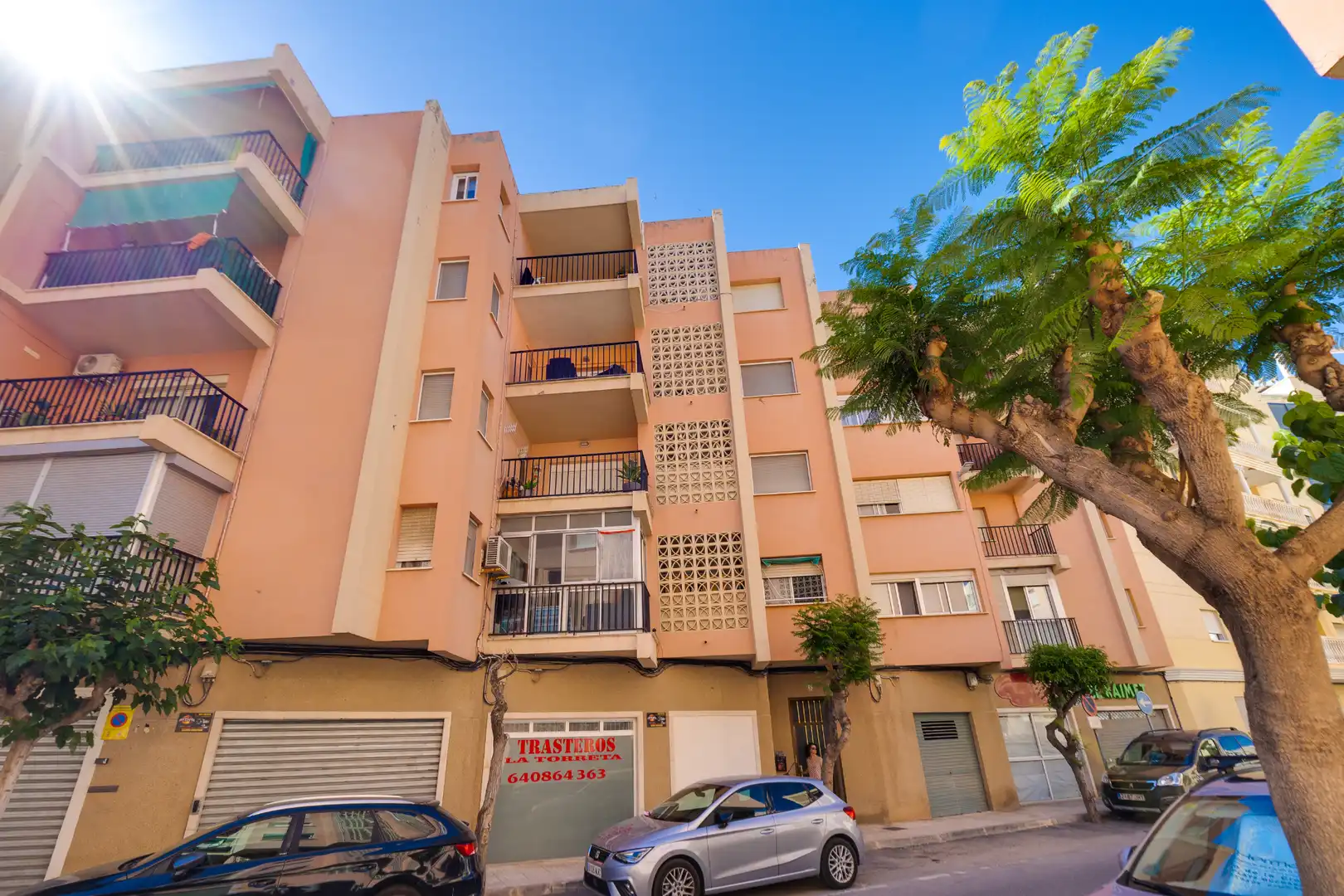 Vista exterior de Piso en venta en El Campello con Aire acondicionado, Terraza y Trastero