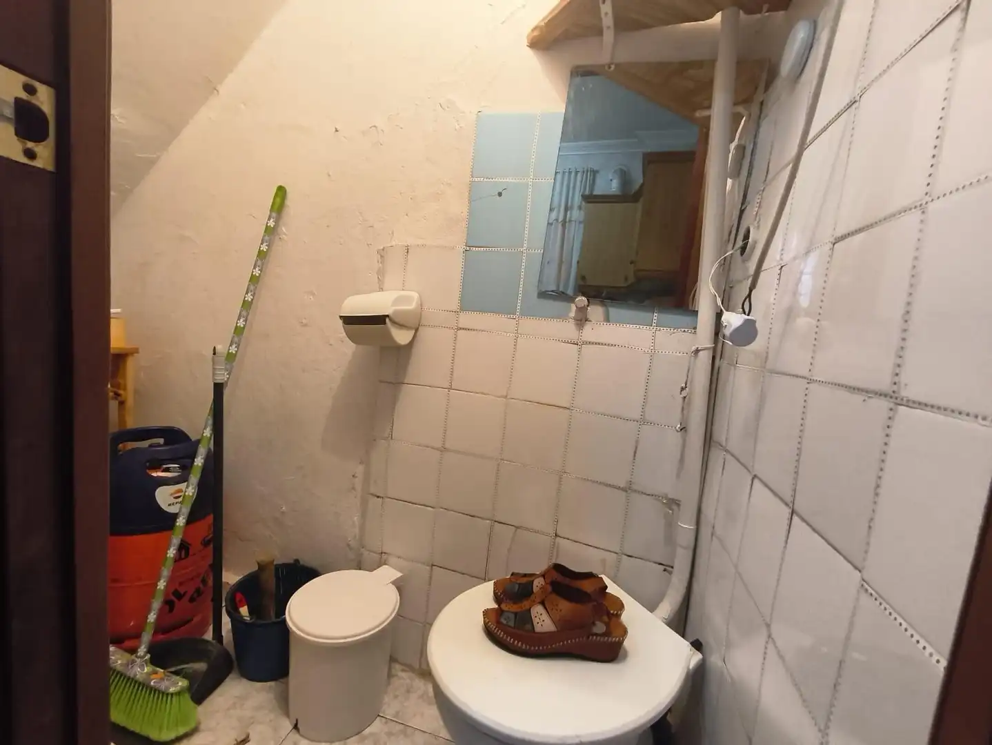 Bathroom of Detached homes for sale in Algeciras  with Terrace and Furnished