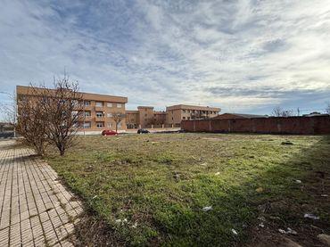 Residential land for sale in Calle Sierra de Guadarrama 12