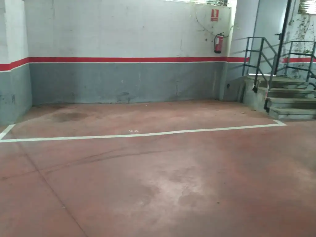Aparcament de Garatge en venda en Torrelles de Llobregat