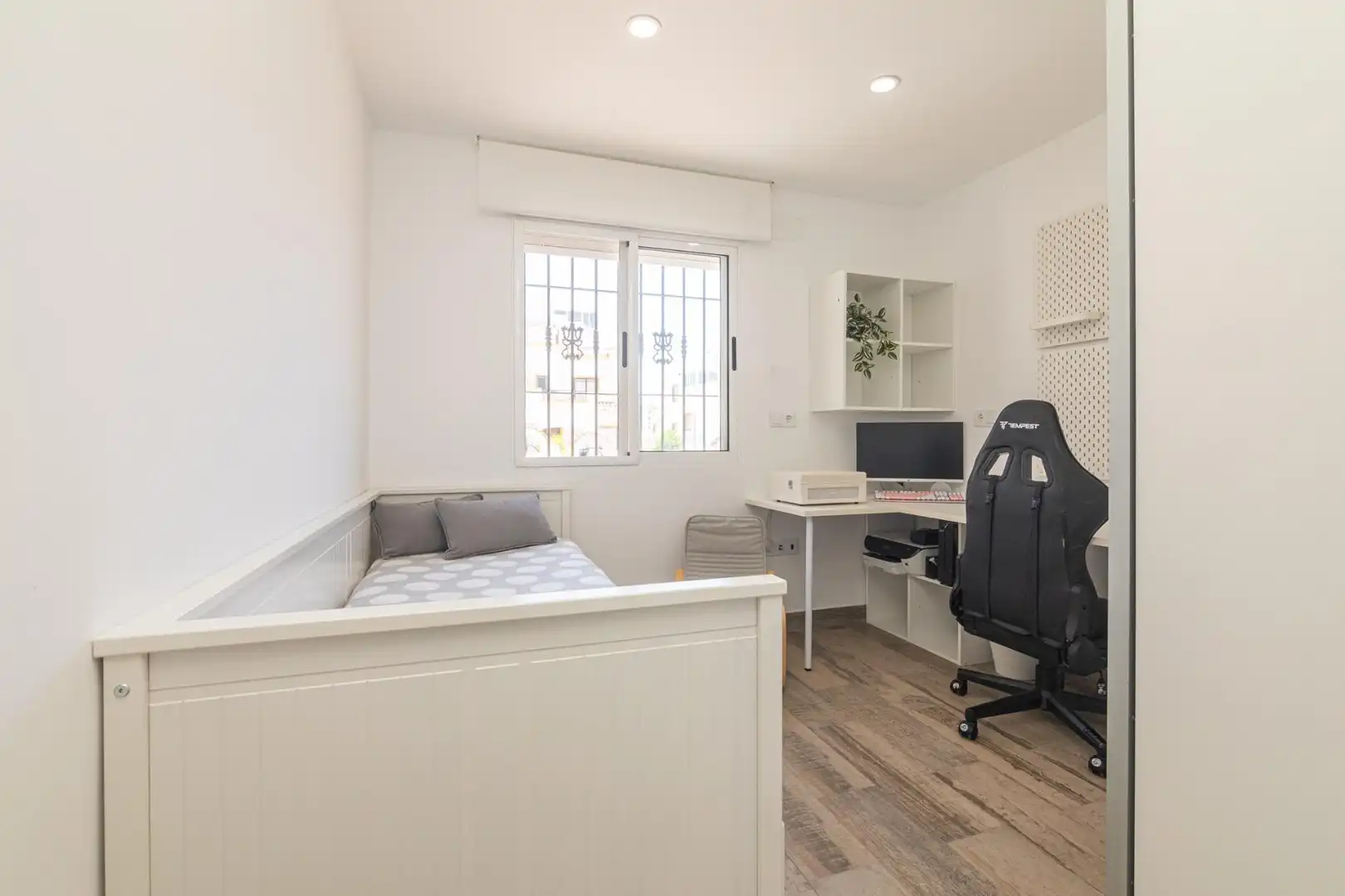 Habitación de Casa o chalet en venta en San Fulgencio con Aire acondicionado, Calefacción y Jardín privado