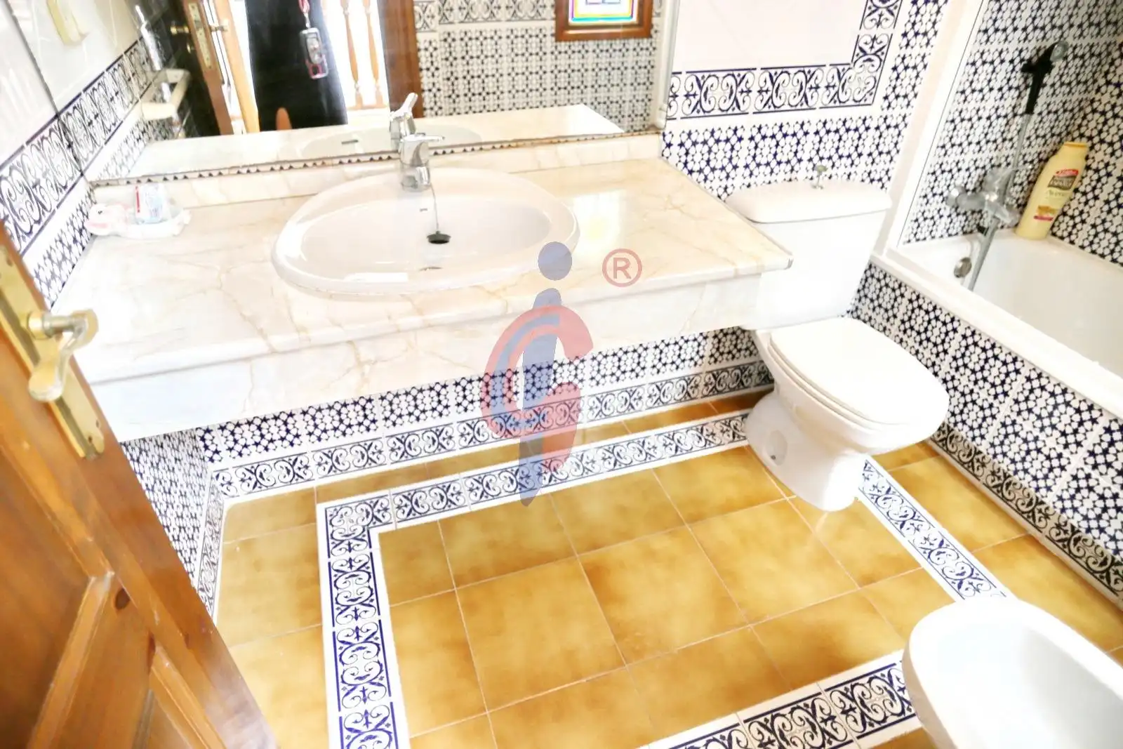 Baño de Casa adosada en venta en Guardamar del Segura con Aire acondicionado, Calefacción y Terraza