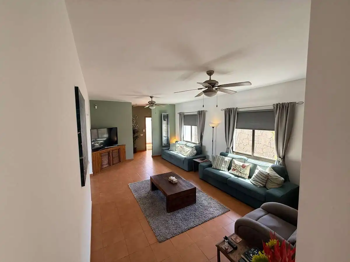 Sala de estar de Casa o chalet en venta en Yaiza con Aire acondicionado, Jardín privado y Piscina
