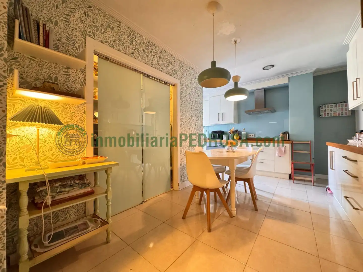 Cocina de Piso en venta en Pontevedra Capital  con Calefacción