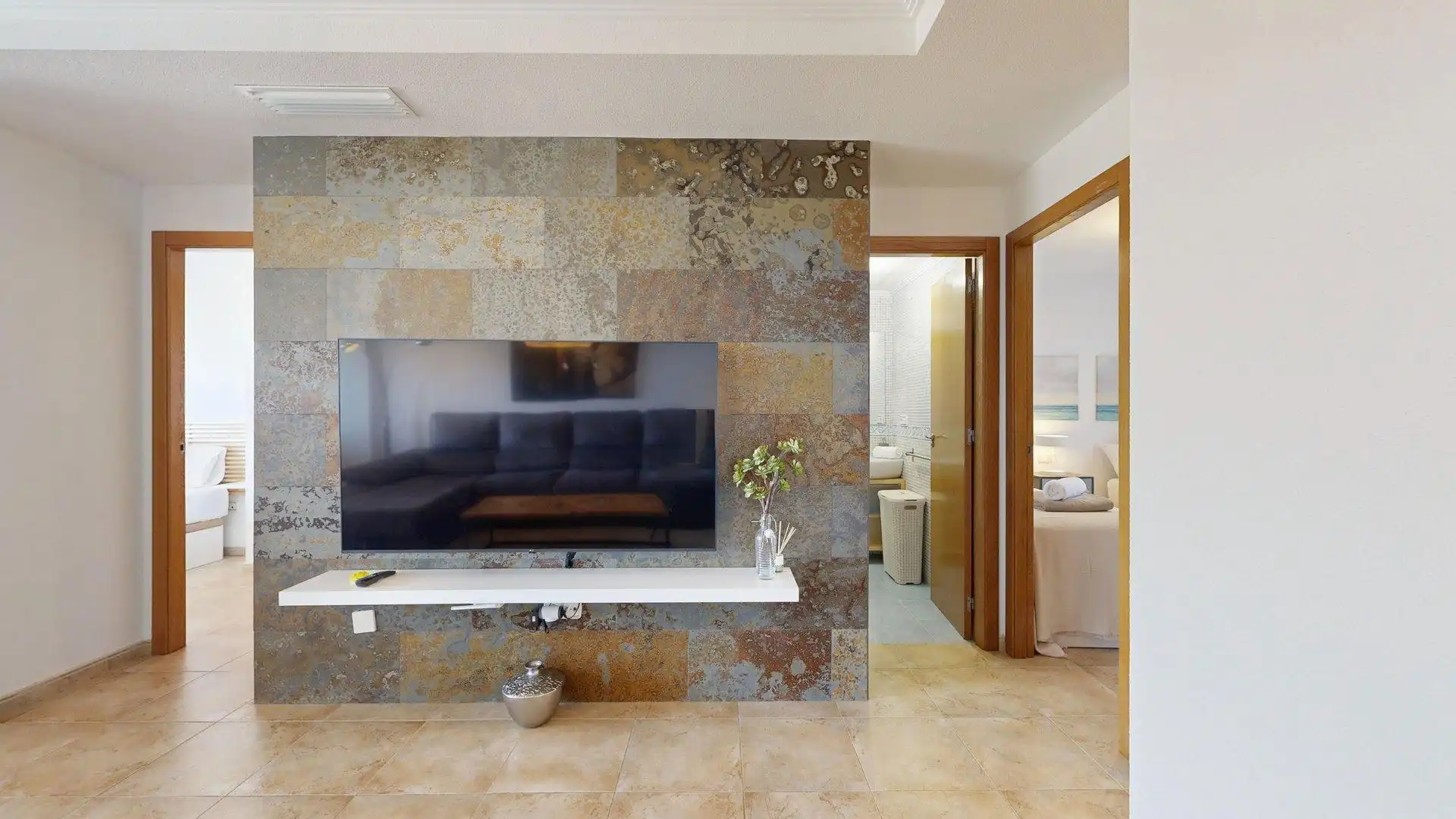 Sala de estar de Apartamento de alquiler en Elche / Elx con Aire acondicionado, Calefacción y Jardín privado