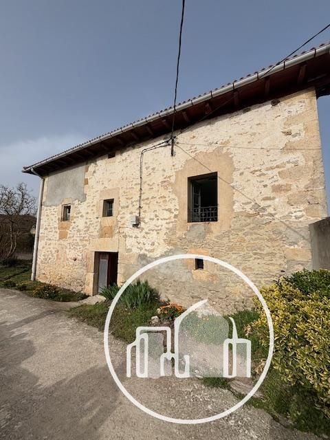 Exterior view of Houses for sale in Junta de Traslaloma