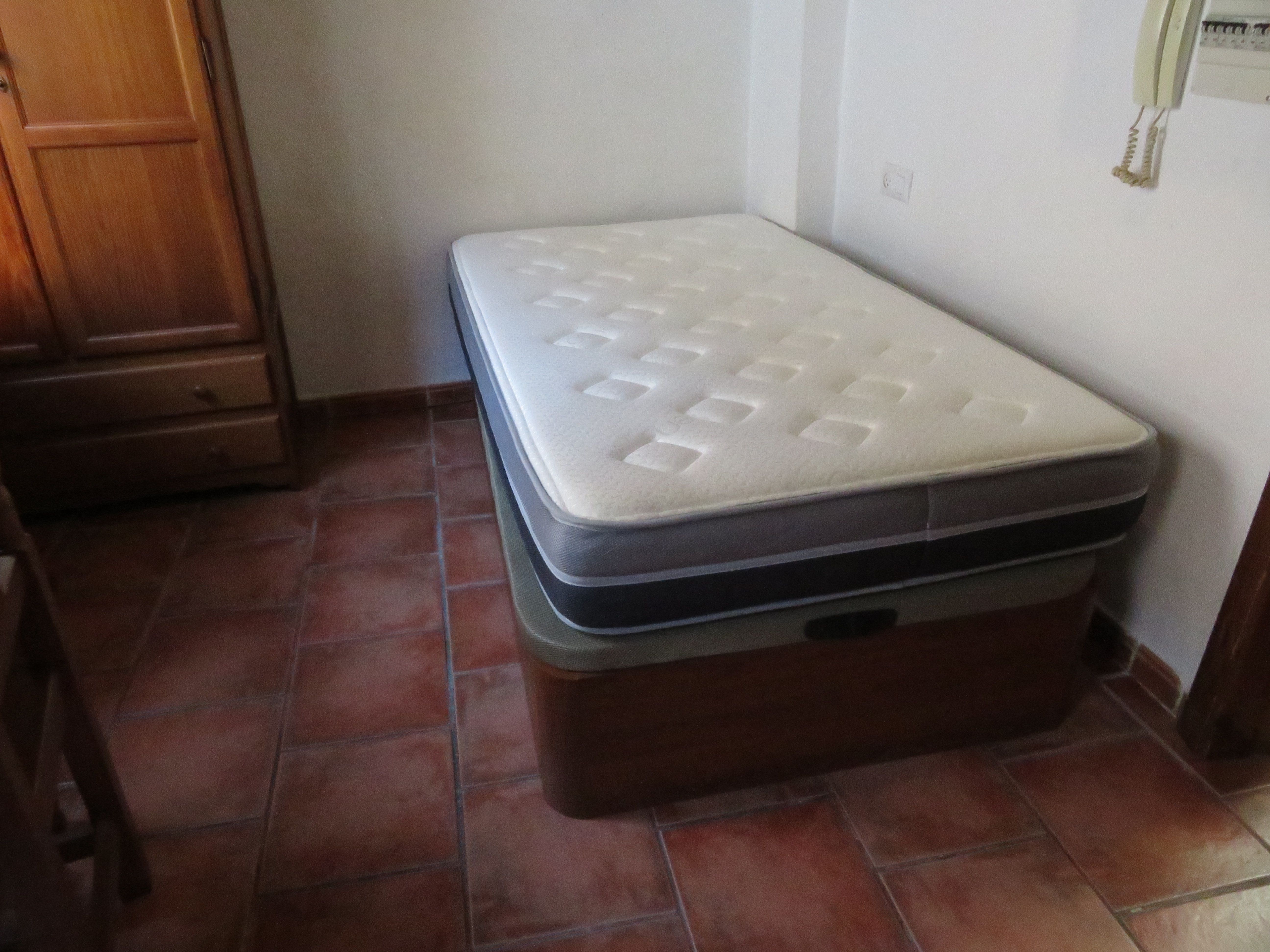 Study to rent in Calle San Andrés, Centro - Sagrario