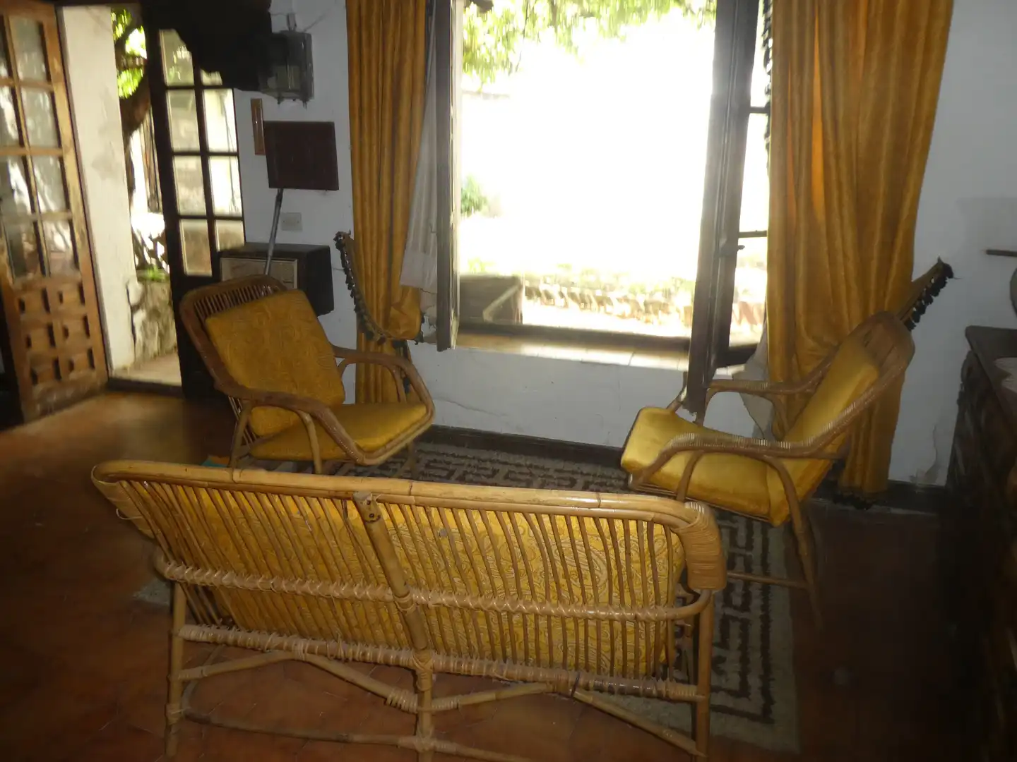 Living room of Detached homes for sale in Santa María del Campo  with Private garden, Terrace and Furnished