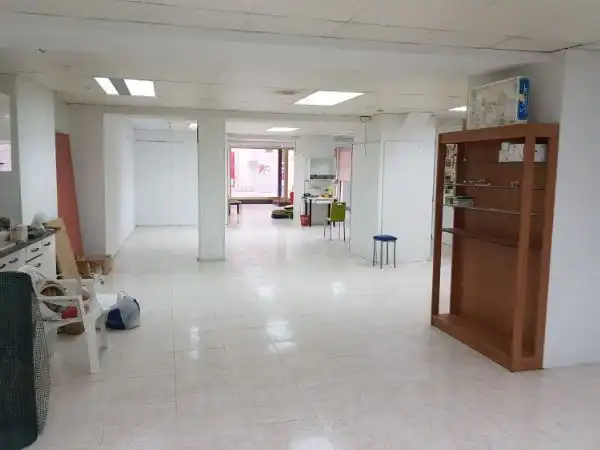 Business premises for sale in san pablo 10, imagen 7