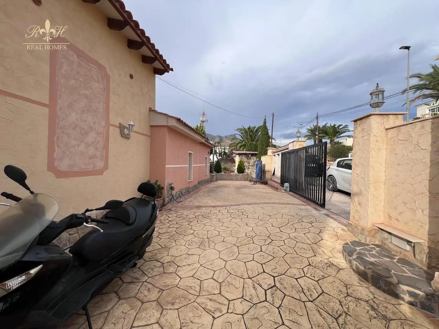 Exterior view of Houses for sale in L'Alfàs del Pi  with Air Conditioner, Heating and Terrace