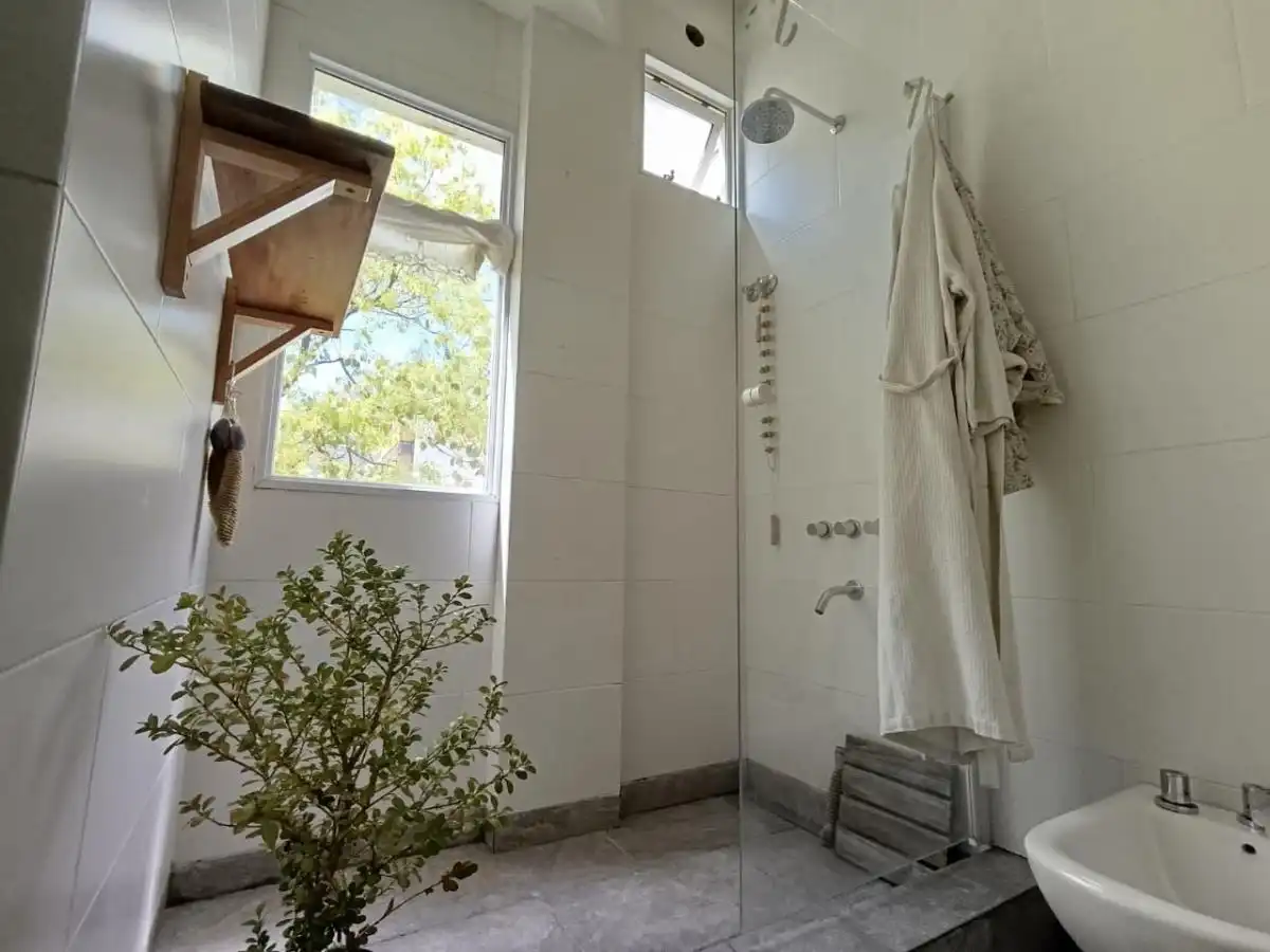 Baño de Piso en venta en Palafolls con Aire acondicionado, Calefacción y Horno