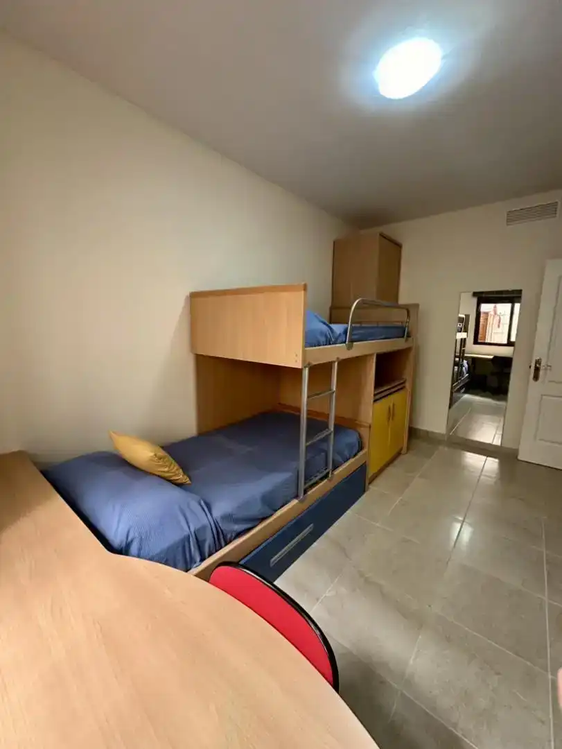 Schlafzimmer von Wohnung zur Miete in Rota mit Möbliert