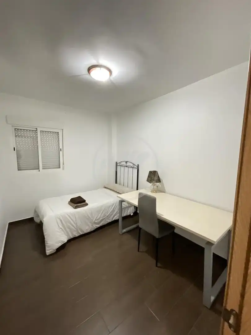 Dormitori de Pis en venda en Linares amb Aire condicionat i Terrassa