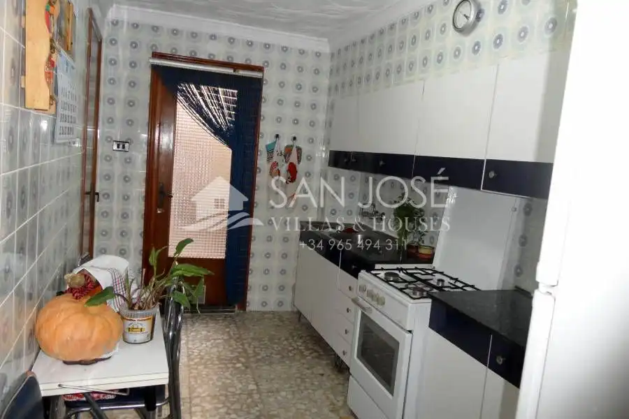 Casa con terraza en venta en Hondón de las Nieves / El Fondó de les Neus, imagen 6