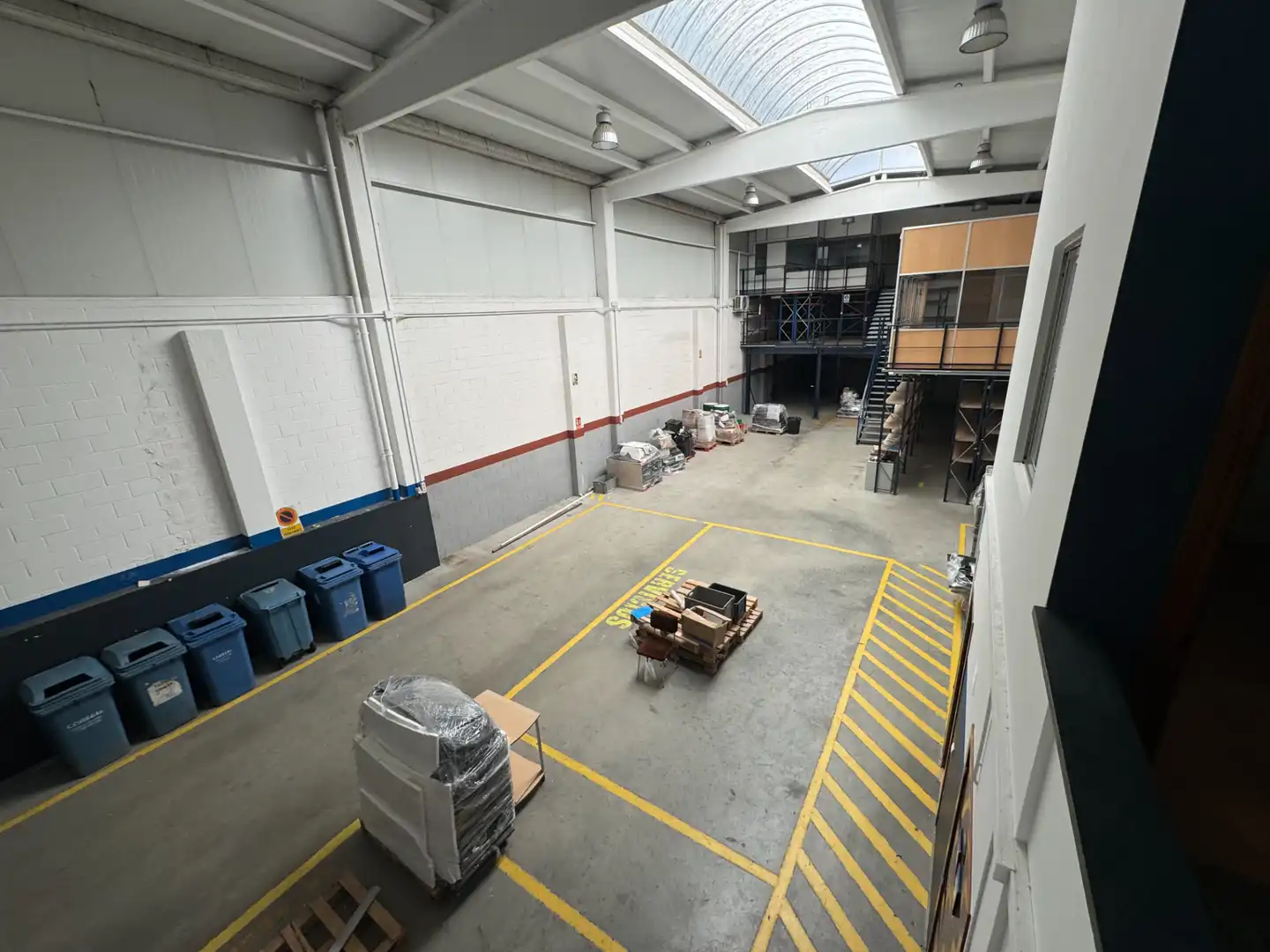 Fabrikhallen zur Miete in Ames