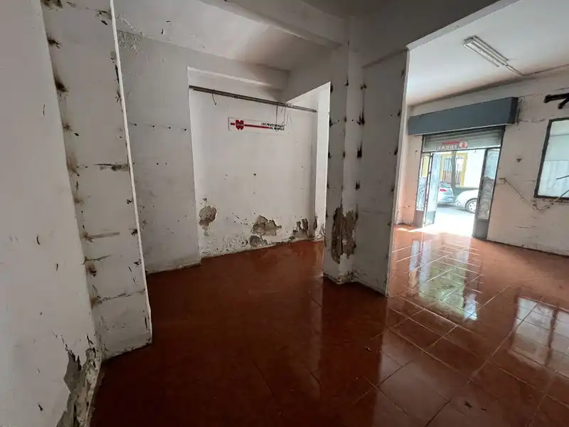 Local en venta en Sevilla