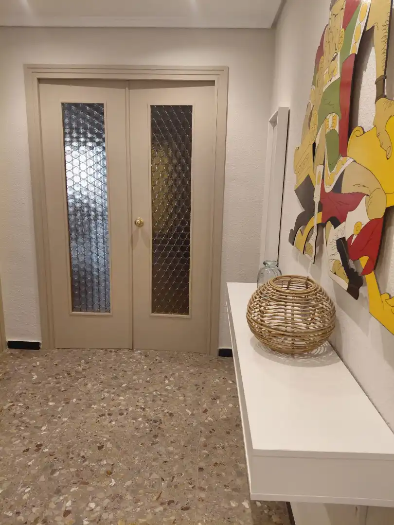 Pis amb balcó de lloguer a Carrer de Fontanars dels Alforins 55