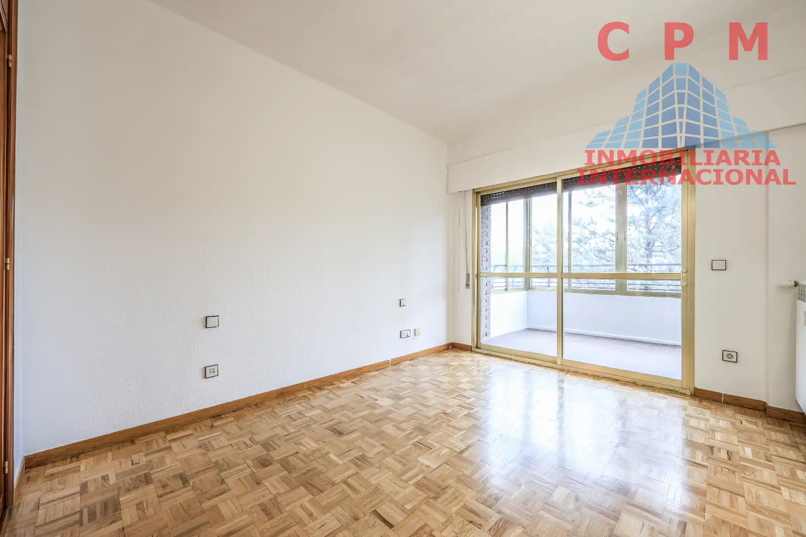 Bedroom of Flat for rent in Fuencarral - El Pardo