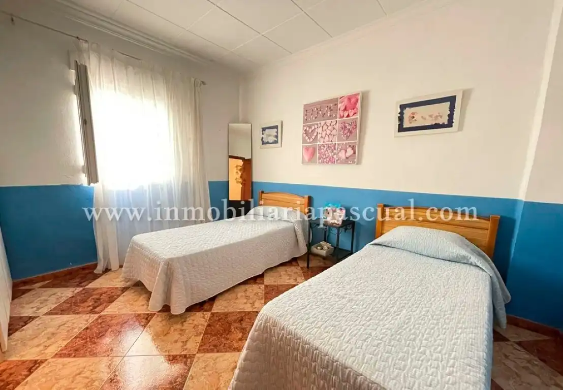 Habitación de Casa o chalet en venta en Beniarrés