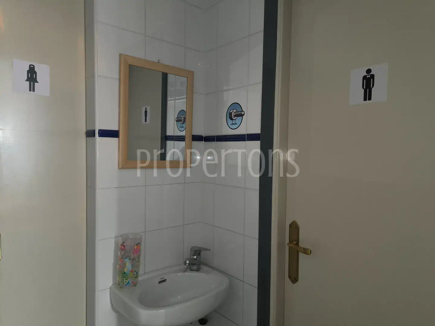 Baño de Local de alquiler en Vitoria - Gasteiz