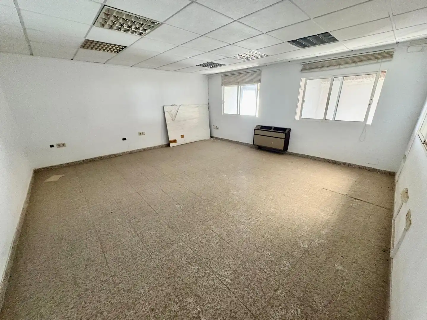 Nave industrial en venta en Corazón de María