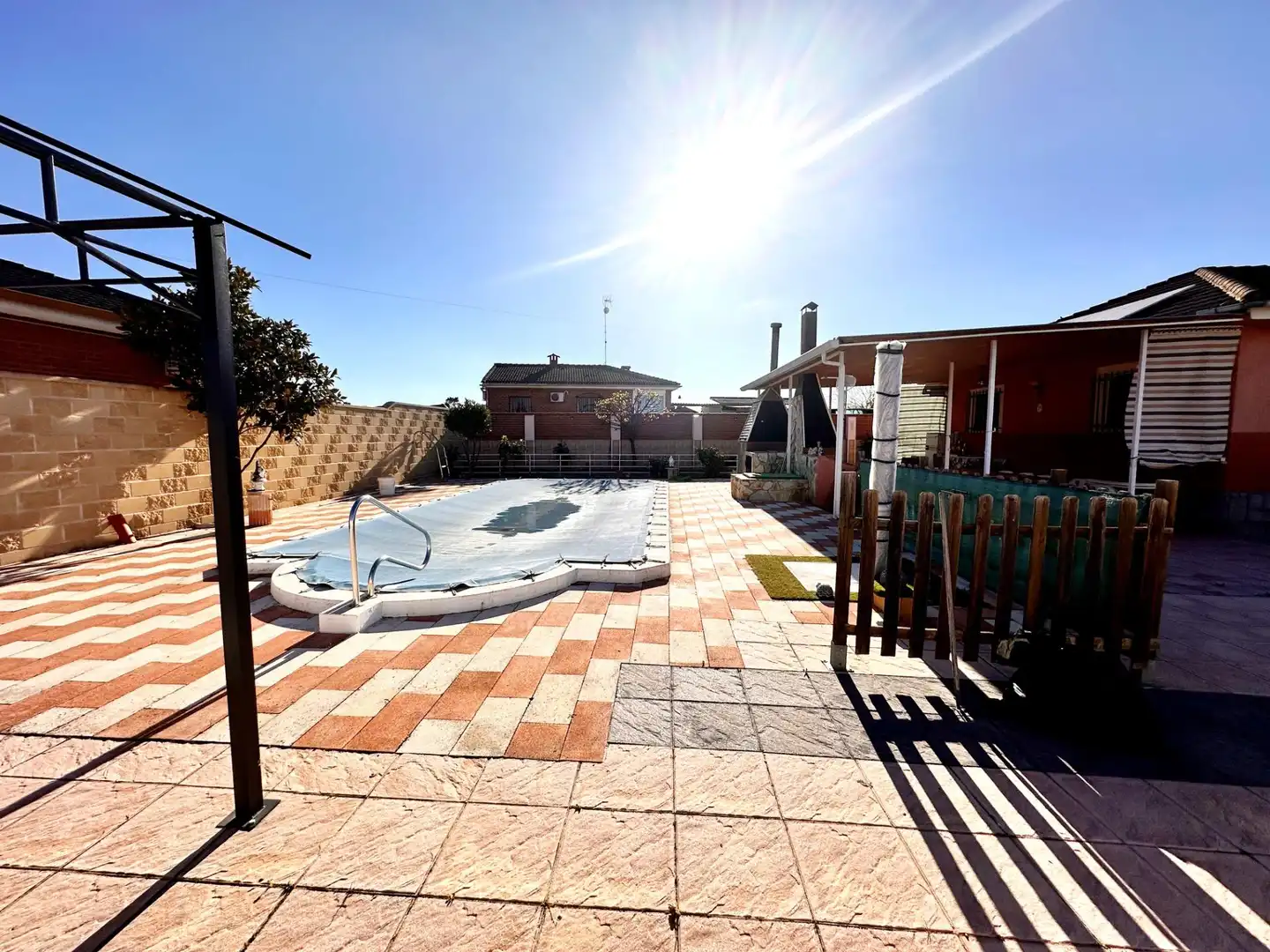 Swimming pool of Houses for sale in Escalona  with Air Conditioner, Heating and Private garden
